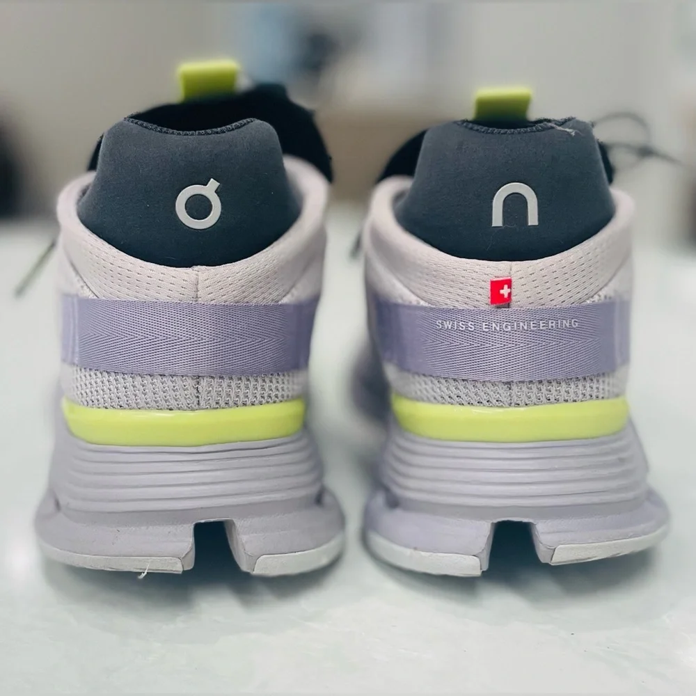 On Running Cloudnova Pearl/Zest size 8.5 On Cloud - Picture 6 of 14